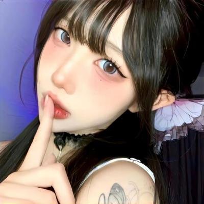 彩虹艳女