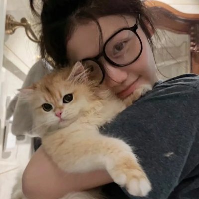 公寓里的两个女人